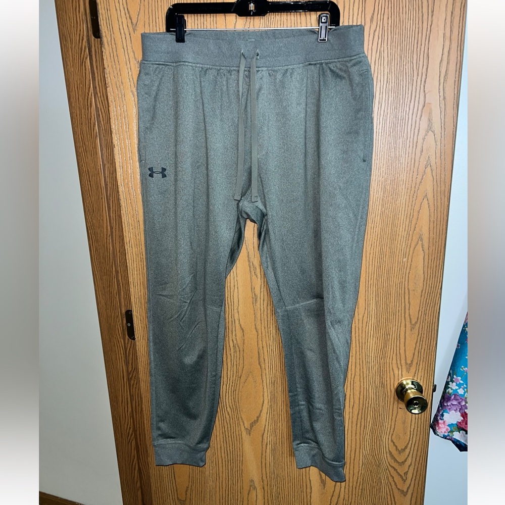 Under Armour Men's Gray Sweatpants